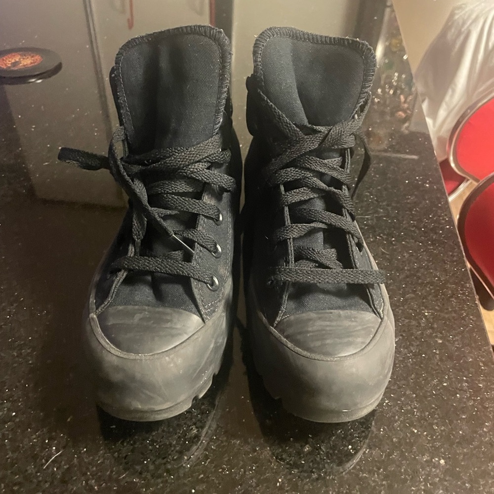 Black platform converse high top